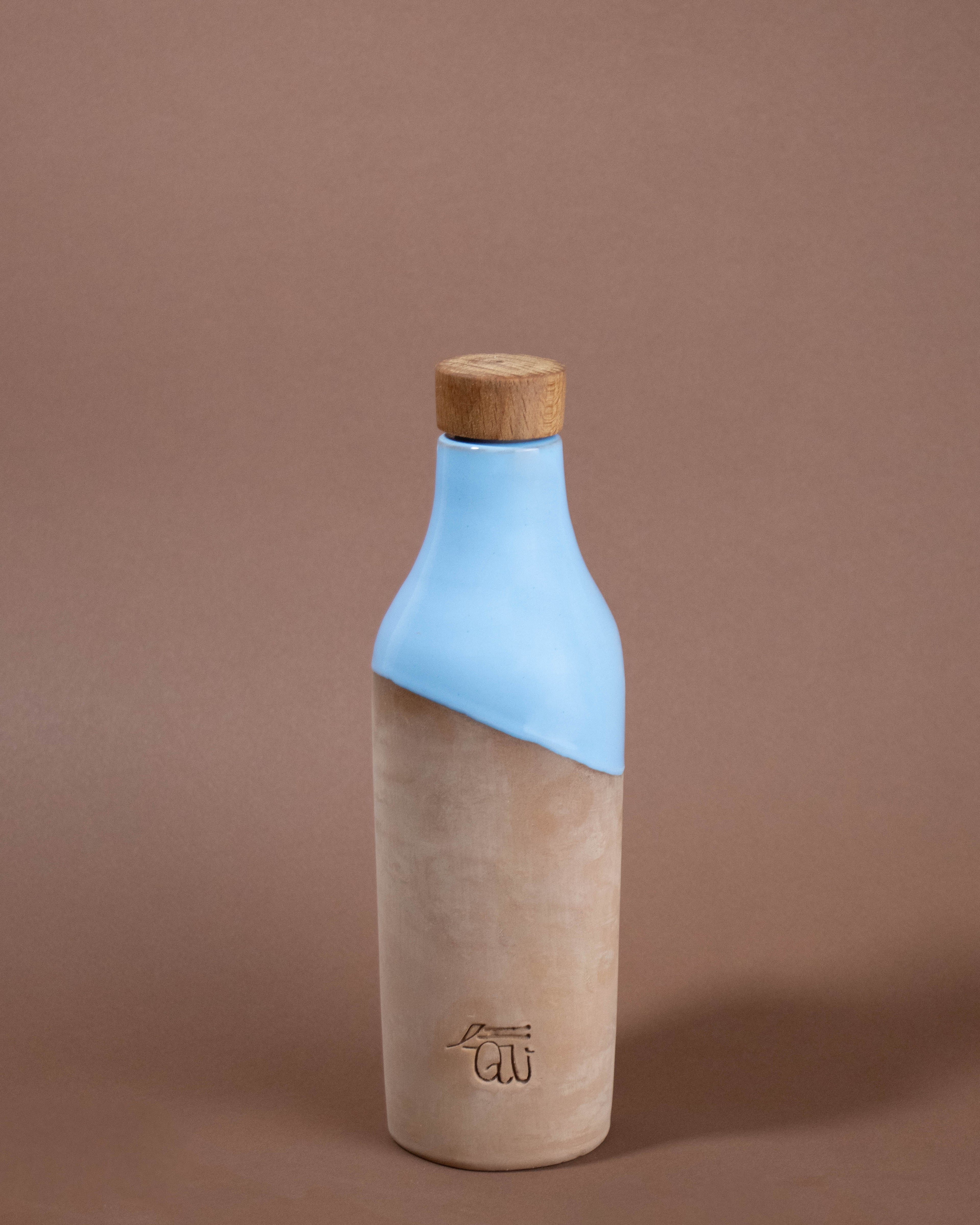 The Medium Nūt Bottle